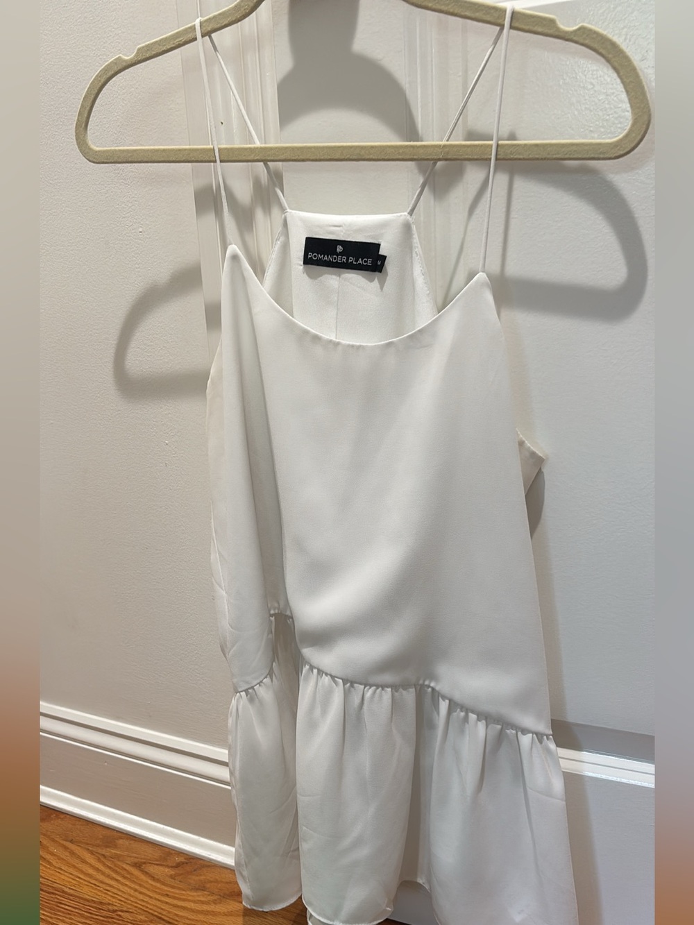 Pompander place white tunic blouse